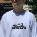 ＢＥＮＣＨ　／　ＳＦＩＫＴ　ＬＯＧＯ　ＬＳ　Ｔｅｅ　（Ｗｈｉｔｅ）